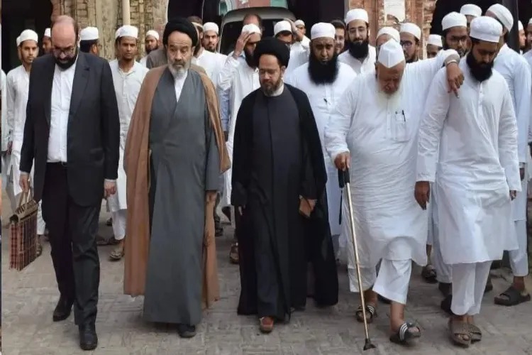 Iranian scholars from Iran visited Darul Uloom Deoband and met with Maulana Arshad Madani